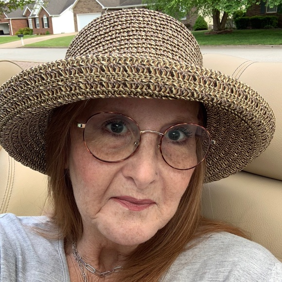 Meet your Posher, Michelle - Picture 6 of 6